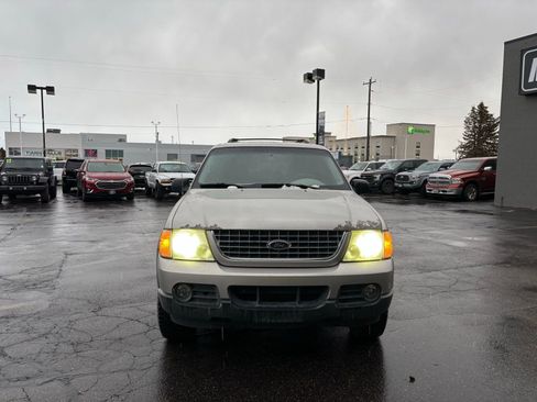 Used 2003 Ford Explorer XLT image 2