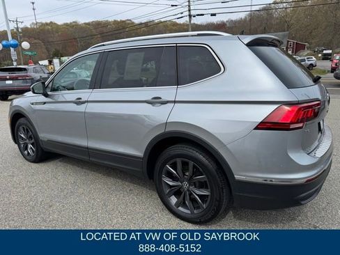 Certified 2023 Volkswagen Tiguan SE w/ Panoramic Sunroof Package AWD/4WD image 7