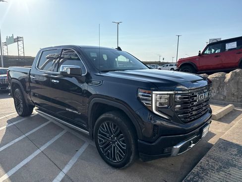 Used 2022 GMC Sierra 1500 Denali Ultimate AWD/4WD image 3