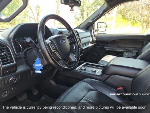 Used 2018 Ford Expedition Limited w/ Equipment Group 301A AWD/4WD image 11