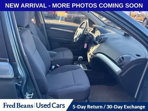 Used 2010 Chevrolet Aveo LT w/ Power and Convenience Package image 8