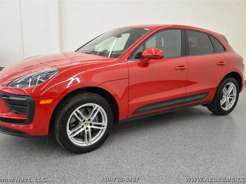 Used 2022 Porsche Macan image 3