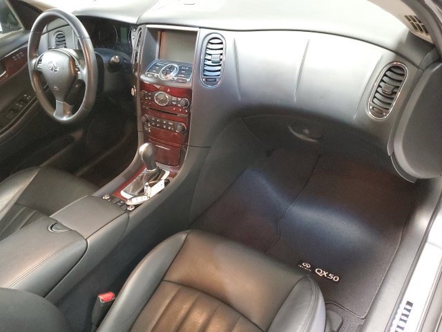 Used 2017 INFINITI QX50 AWD w/ Premium Package image 32