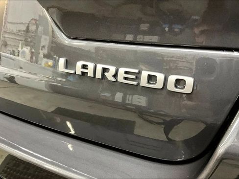 Used 2025 Jeep Grand Cherokee Laredo X w/ Luxury Tech Group I image 24