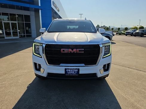 Used 2024 GMC Yukon SLE AWD/4WD image 9