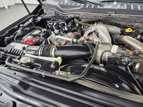 Used 2022 Ford F350 XLT w/ XLT Premium Package image 18