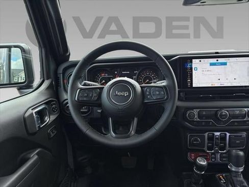 New 2026 Jeep Wrangler Unlimited Rubicon w/ Technology Group AWD/4WD image 10