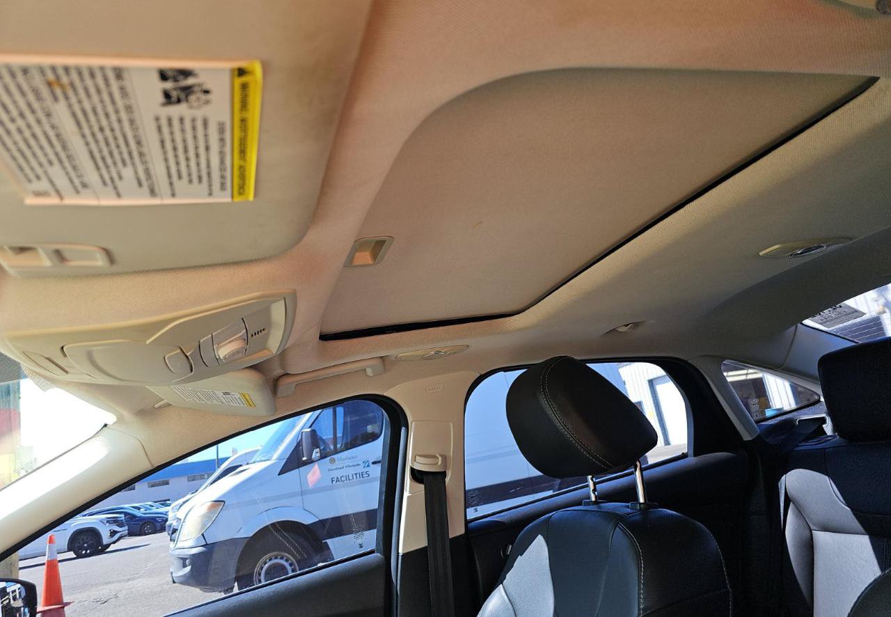 Used 2013 Ford Focus Titanium w/ Titanium Handling Pkg FWD image 15