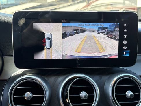 Used 2020 Mercedes-Benz GLC 300 image 19