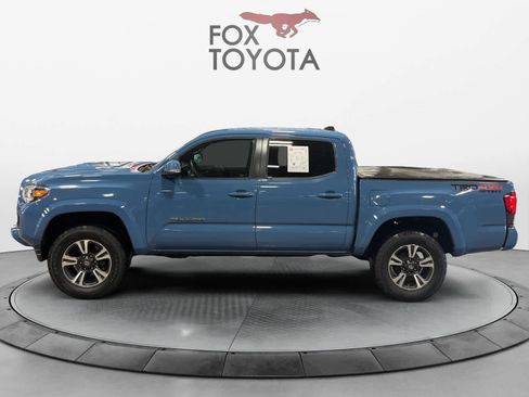 Used 2019 Toyota Tacoma TRD Sport image 4