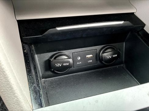 Used 2018 Hyundai Elantra Value Edition FWD image 34