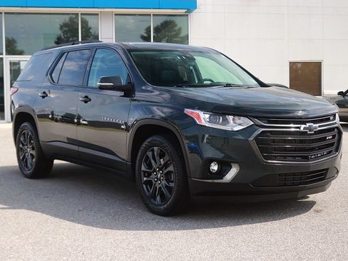 Used 2020 Chevrolet Traverse RS FWD image 3