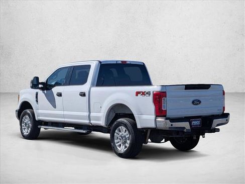 Used 2017 Ford F250 XLT w/ XLT Value Package image 8