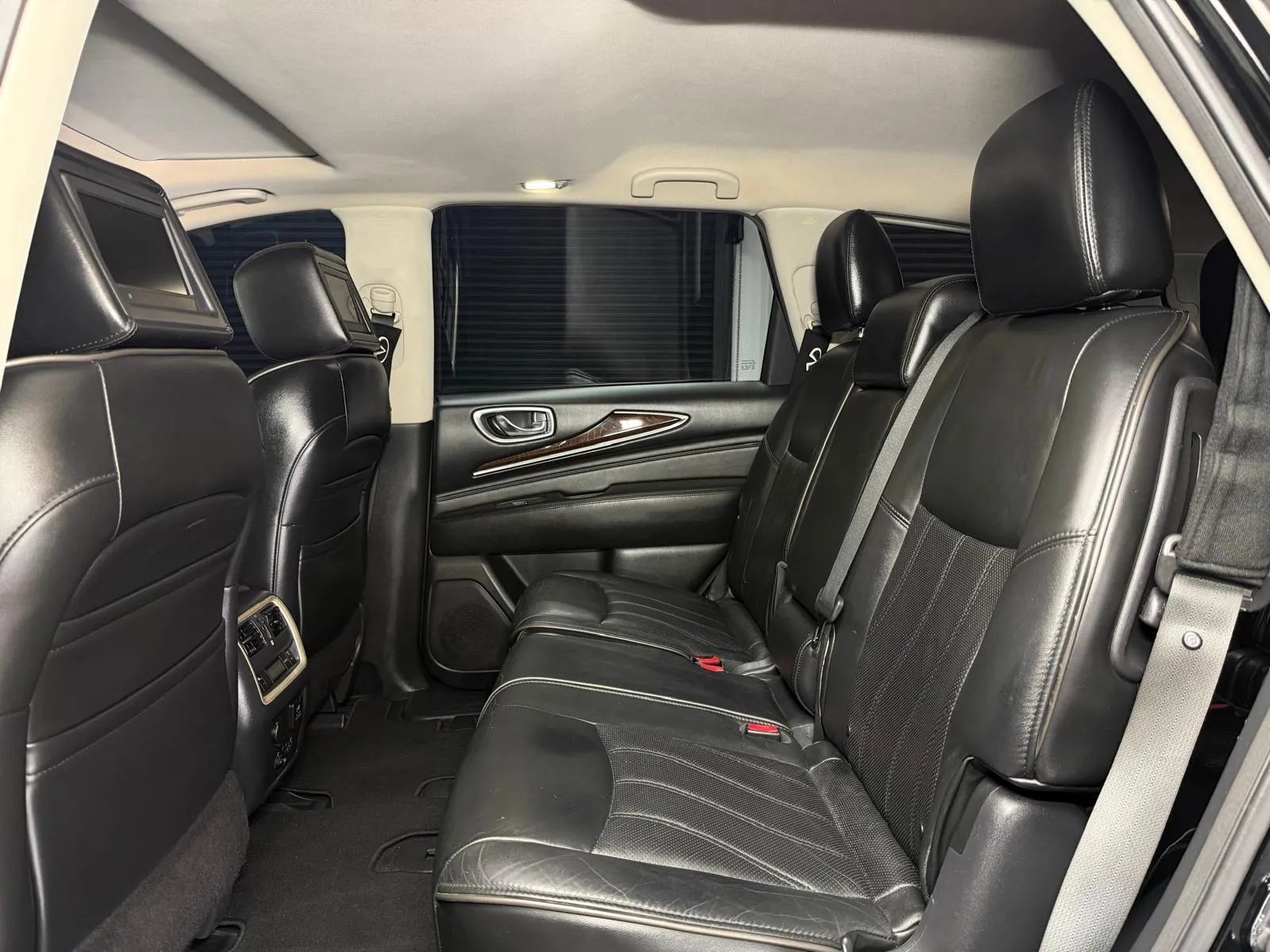 Used 2013 INFINITI JX35 FWD w/ Premium Pkg image 21