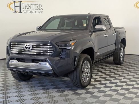 Used 2024 Toyota Tacoma Limited w/ Limited Package (LT) AWD/4WD image 4