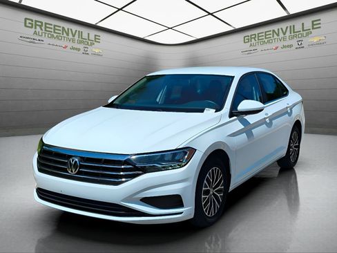 Used 2021 Volkswagen Jetta S image 2