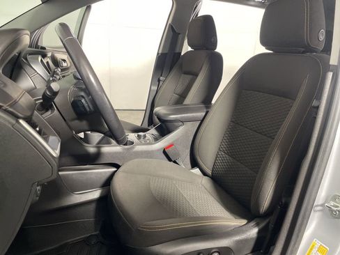 Used 2020 GMC Terrain SLE w/ Driver Convenience Package FWD image 10