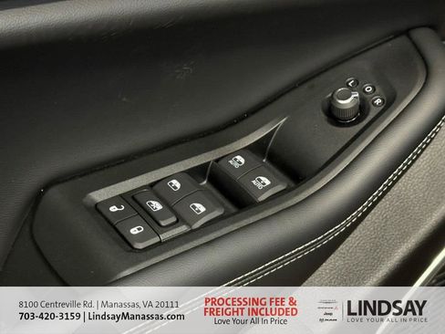 New 2025 Jeep Grand Cherokee L Limited w/ Luxury Tech Group II AWD/4WD image 38