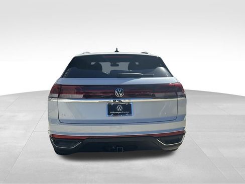 New 2026 Volkswagen Atlas Cross Sport SE FWD image 5