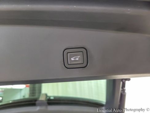 Certified 2024 Cadillac Lyriq Luxury RWD image 23