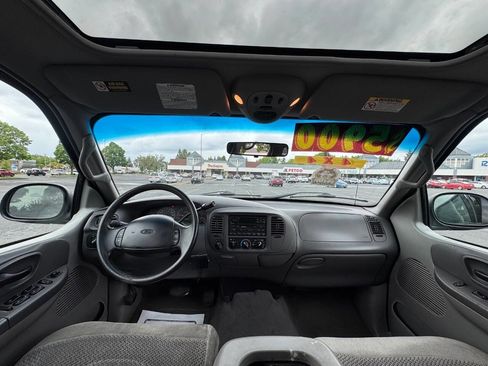 Used 2001 Ford F150 XLT AWD/4WD image 9