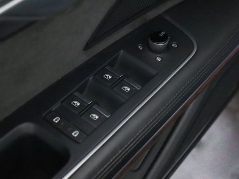 Used 2020 Audi A8 L 4.0T w/ Sport Plus Package image 9