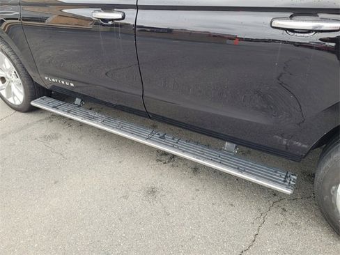 Used 2019 Ford Expedition Max Platinum image 22