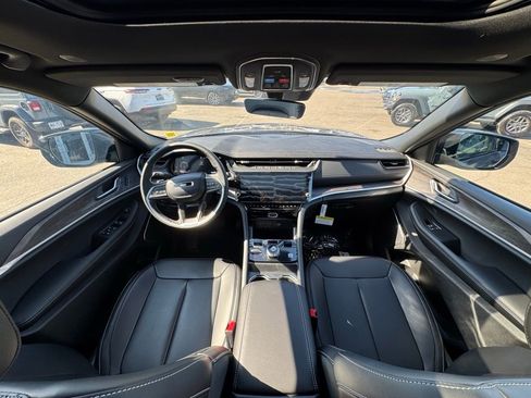 New 2026 Jeep Grand Cherokee Limited w/ Limited Altitude Package image 24