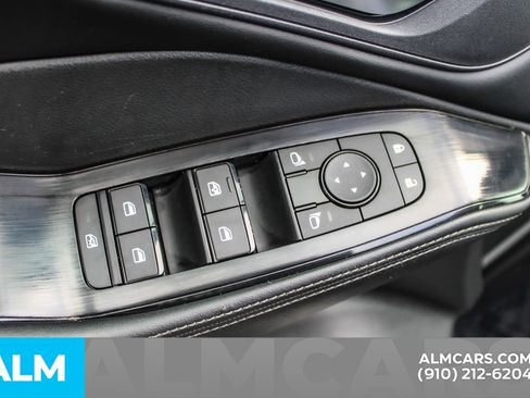 Used 2024 Nissan Rogue SV image 37