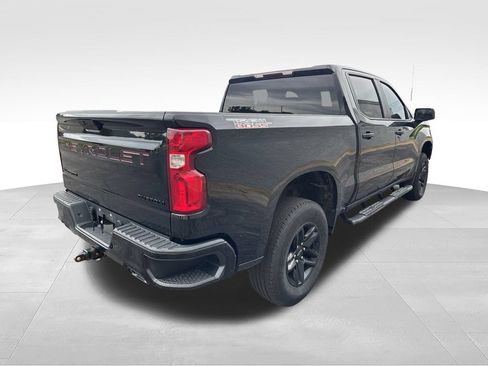 Used 2021 Chevrolet Silverado 1500 Custom Trail Boss w/ Midnight Edition AWD/4WD image 6
