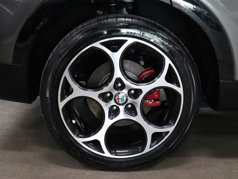 Used 2024 Alfa Romeo Tonale Ti image 40