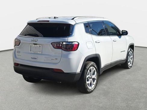 New 2026 Jeep Compass Latitude AWD/4WD image 5