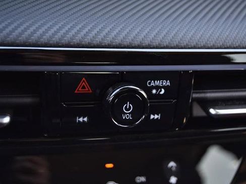 New 2025 Nissan Kicks SR image 17