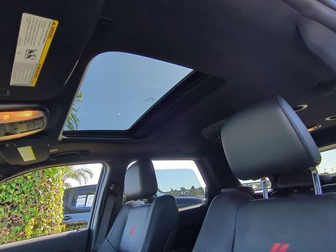 Used 2025 Dodge Durango GT AWD/4WD image 19