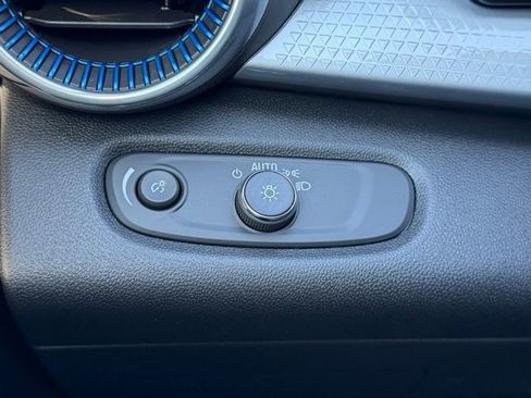 New 2026 Chevrolet Trax LT w/ LT Convenience Package image 11