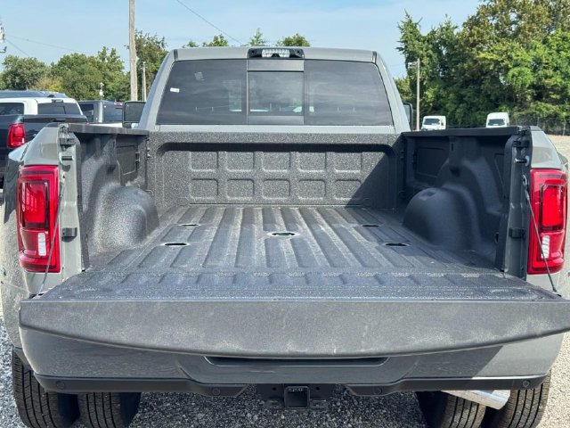 New 2027 RAM 3500 Big Horn AWD/4WD image 6