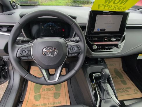 Certified 2025 Toyota Corolla XSE FWD image 27