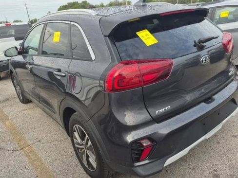 Used 2020 Kia Niro EX FWD image 2