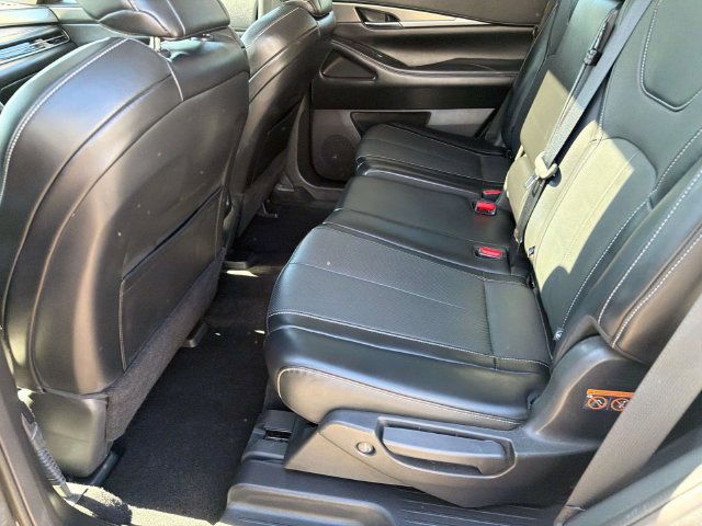 Certified 2022 INFINITI QX60 Luxe w/ Cargo Package FWD image 9
