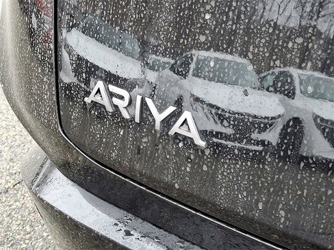 Used 2023 Nissan Ariya FWD image 30