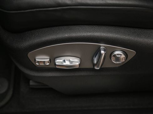 Certified 2025 Porsche Macan S AWD/4WD image 26