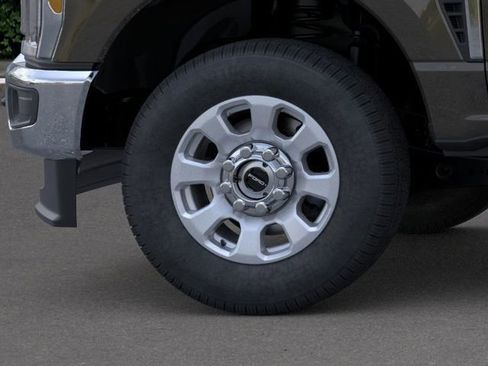 New 2025 Ford F250 XLT image 19