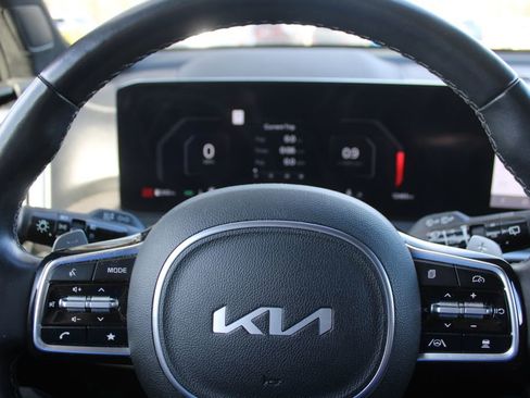 Certified 2024 Kia Sorento SX Prestige image 30