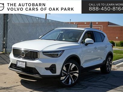 New 2025 Volvo XC40 B5 Ultra w/ Climate Package