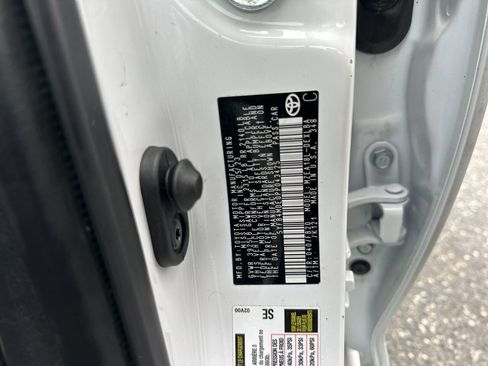 Used 2023 Toyota Corolla LE image 31