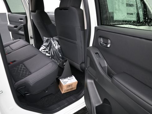 New 2026 Nissan Frontier SV image 18