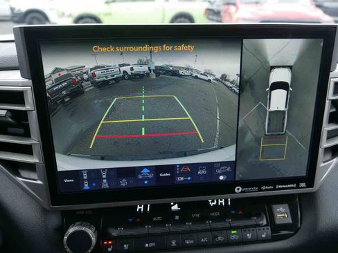 Used 2022 Toyota Tundra Limited image 33