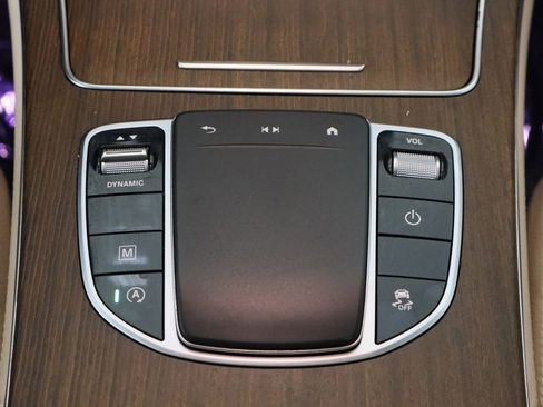 Used 2020 Mercedes-Benz GLC 300 image 28