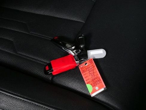 Used 2022 Audi A8 L 3.0T image 41