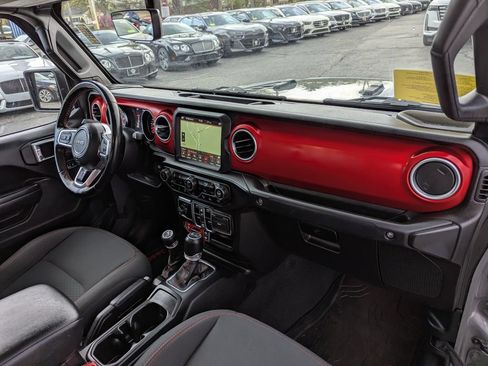 Used 2020 Jeep Gladiator Rubicon w/ Dual Top Group AWD/4WD image 32